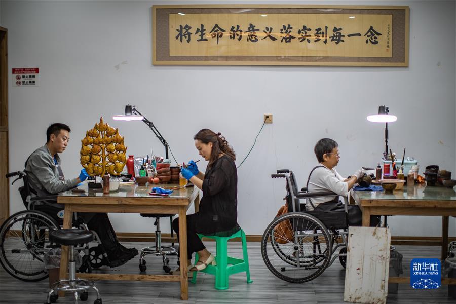 百老汇游戏app